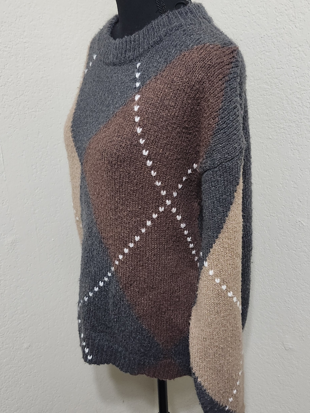 Little Lies Argyle Knit Sweater Chocolate Brown Sz M/L - EUC - Picture 6 of 8